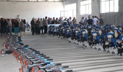 Elazığ’da çiftçilere destek makineleri dağıtıldı