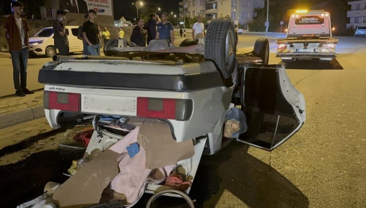 Otomobil takla atıp ters döndü