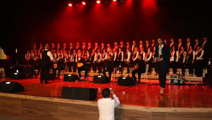 Erzincan’da “kardeşlik korosu” ilk konserini verdi