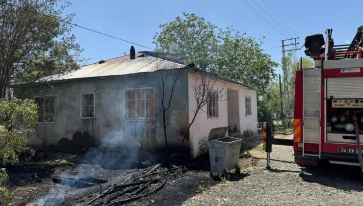 Erzincan’da müstakil eve yangın sıçradı