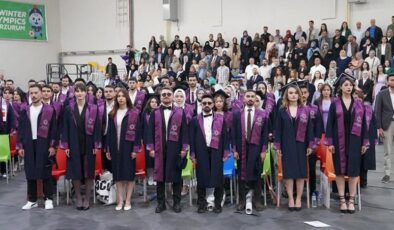 Erzurum teknik üniversitesi’nde mezuniyet coşkusu