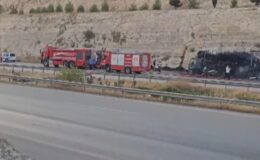 Gaziantep’te palet yüklü tır küle döndü