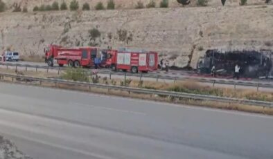 Gaziantep’te palet yüklü tır küle döndü