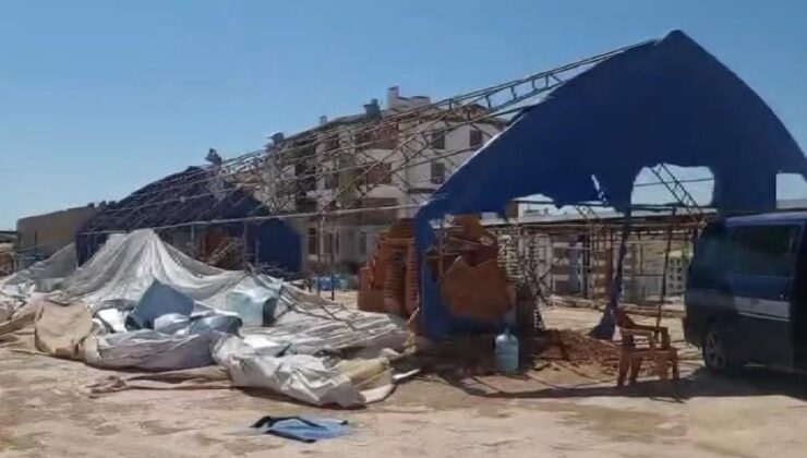Gaziantep’te yemekhane çatıları uçtu