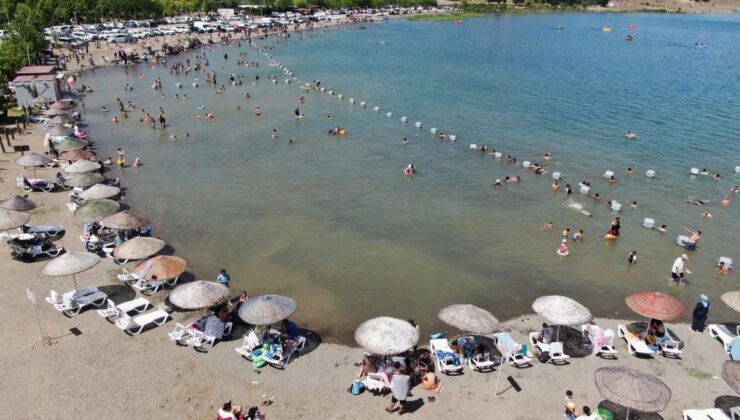 Hazar Gölü, Bodrum’u aratmıyor