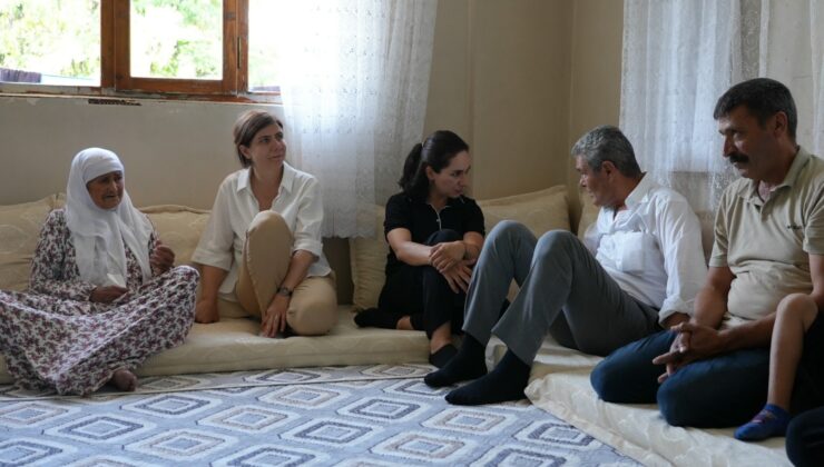 Serra Bucak mezarlık ve aile ziyaretlerinde bulundu