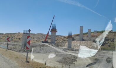 Kulp’ta yeni köprü inşaatı ilerliyor