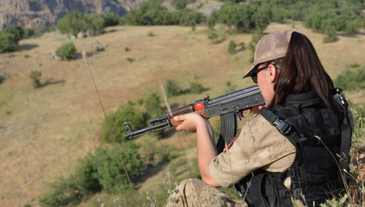 Çukurca’da cesur kadın korucu görevde