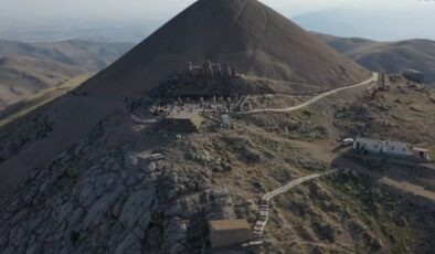 Nemrut dağı, bayramda binlerce ziyaretçi ağırladı