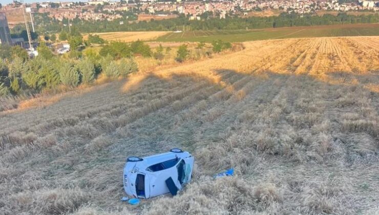 Otomobil kontrolden çıkarak tarlaya uçtu: 2 yaralı