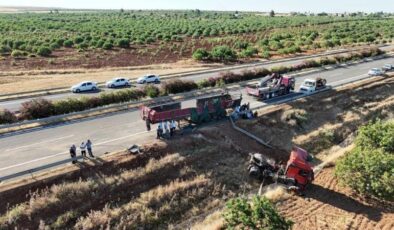 Şanlıurfa’da tır ile traktör çarpıştı