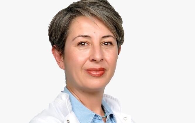 Şekerli gıdaları ana yemeklerle tüketmek çürük riskini azaltıyor