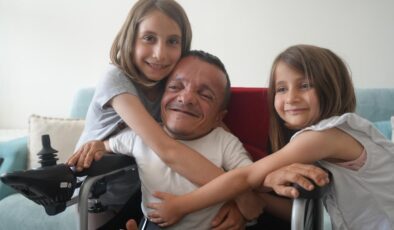 Engelli besteciye akülü sandalye sevinci