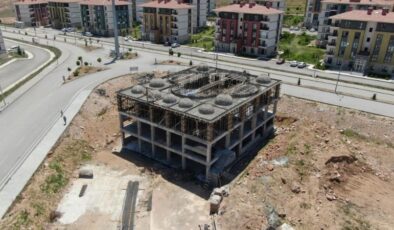 Elazığ’da cami yapımı yarıda kaldı