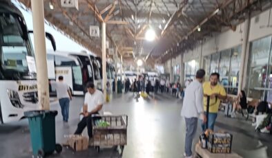 Diyarbakır Otogarında bayram dönüş hareketliliği başladı