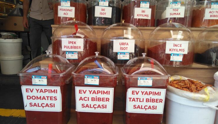 Ev yapımı salçaların uygun fiyatı dikkat çekiyor