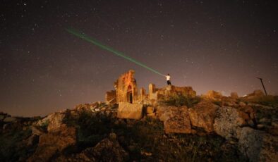 Zerzevan kalesi gece yıldız altında göz kamaştırdı