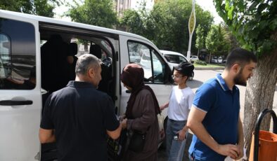 Bismil belediyesi YKS öğrencilerine servis hizmeti verdi