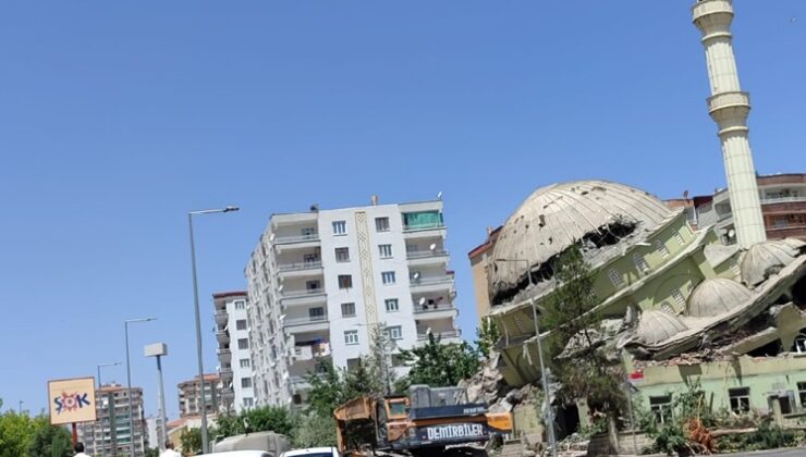 Diyarbakır’da bir cami yıkımı gerçekleşti