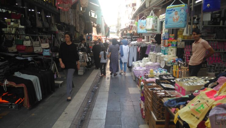 Yazlık kıyafet almak isteyenler eli boş dönüyor