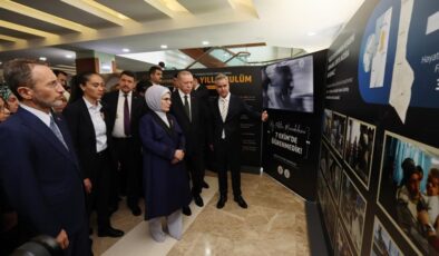 Cumhurbaşkanı Erdoğan, Filistin sergisini gezdi