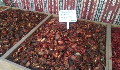 Diyarbakır’da kurutulmuş domates fiyatları cep yakıyor