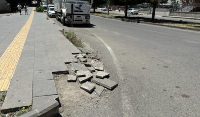Diyarbakır’da kırık kaldırımlar mağdur ediyor