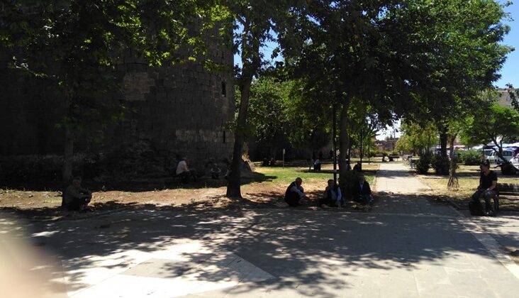 Diyarbakır’da kavurucu sıcaklar başladı