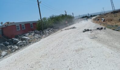 Diyarbakır’da Oğlaklı-Yiğityolu asfalt çalışması durdu