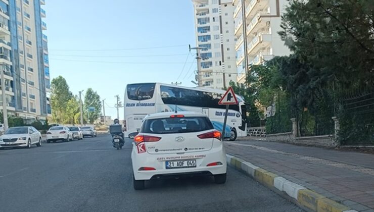 Fırat Mahallesi’ndeki ara yollar şehirlerarası yola döndü