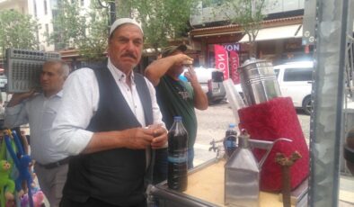 Diyarbakır sıcaklarına inat buz gibi şerbet