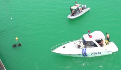 Adana’da aile faciası: Köprüden düşen araçta 4 ölüm