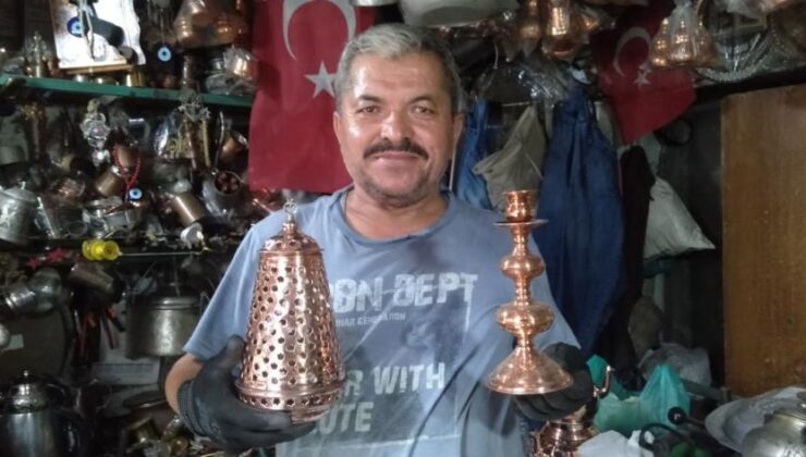 Bakırcı ustası 45 yıldır sanatını sürdürüyor