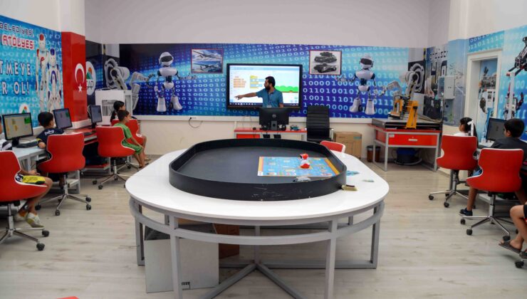 Robotik Kodlama Atölyesi ile çocuklar geleceğe hazırlanıyor