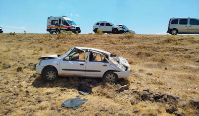Şarampole devrilen otomobildeki 4 kişi yaralandı