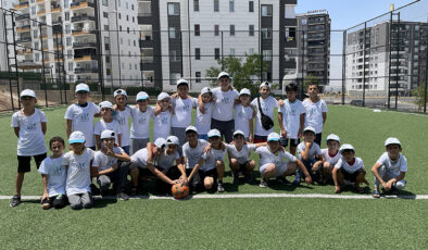 TÜGVA’nın yaz okuluna 3 bin 500 öğrenci katılıyor