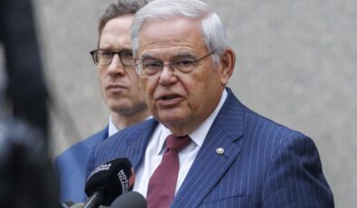 ABD’de rüşvetle suçlanan Senatör Menendez suçlu bulundu