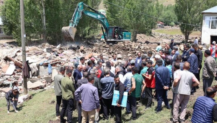 AFAD Başkanı Okay Memiş, selde zarar gören bölgelerde incelemelerde bulundu