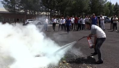Diyarbakır’da muhtarlara yangın eğitimi veriliyor
