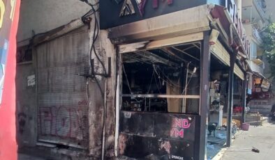 Dışarıda Yakılan Koltuk, Koca AVM’yi Kül Etti