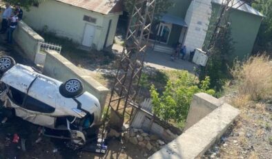 Horasan’da feci kaza: 3 ölü, 4 yaralı