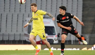 Serdar Aziz, Fenerbahçe kampından ayrıldı