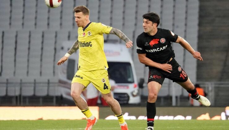Serdar Aziz, Fenerbahçe kampından ayrıldı