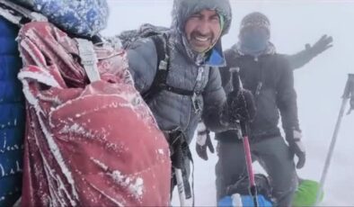 Ağrı dağı’nda kaybolan iki kişi için arama kurtarma sürüyor