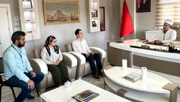 Alman turist, ulu camide müslüman oldu