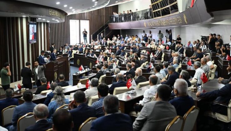 Bakan Kurum’un ilk ziyareti deprem bölgesi Malatya’ya