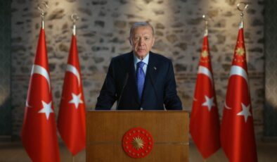 Cumhurbaşkanı Erdoğan: “40 bin masum insanın katledilmesini uluslararası kurum ve kuruluşlar tıpkı 29 sene evvel olduğu gibi sadece seyrediyor”