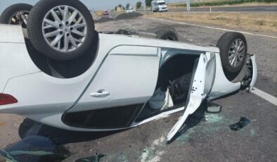 Diyarbakır’da otomobil takla attı: 5 yaralı