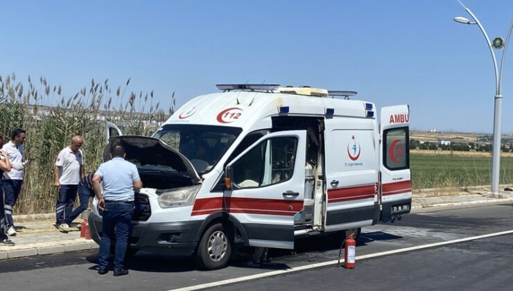 Diyarbakır’da seyir halindeyken yanan ambulans söndürüldü