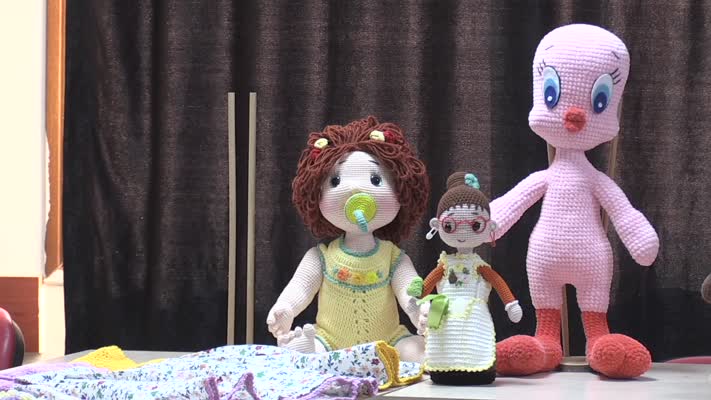 Dörtyol’da kadınlar, amigurumi bebek örüyor